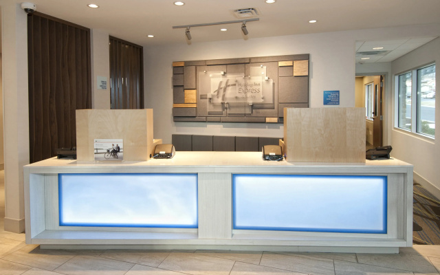 Holiday Inn Express & Suites Johnstown by IHG