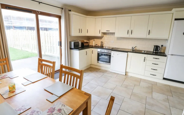Sea Breeze Holiday Home