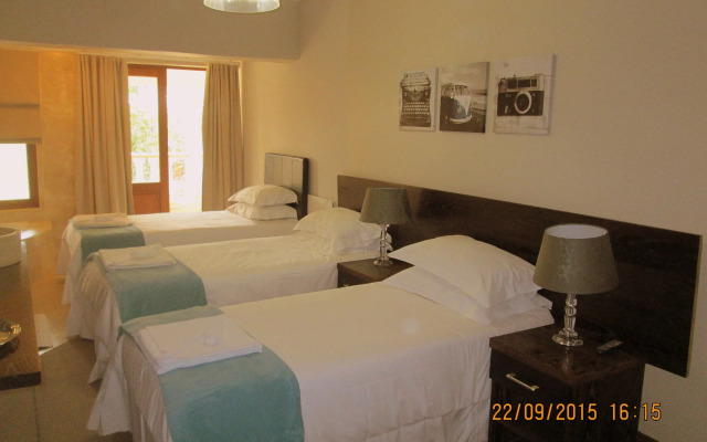 OR Tambo Guest House