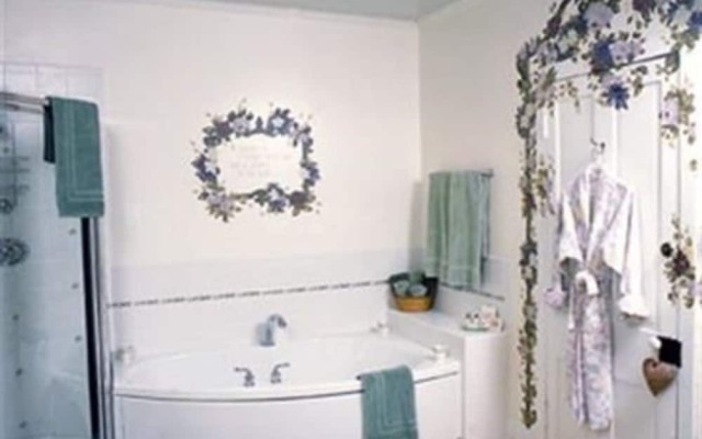 The Artist's Inn and Gallery