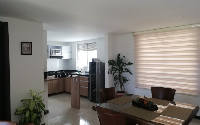 Cmodo Apartamento