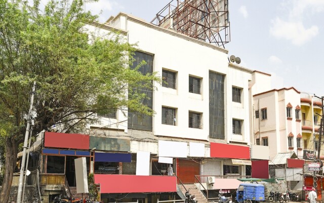 OYO 13926 Hotel Kala Laxmi
