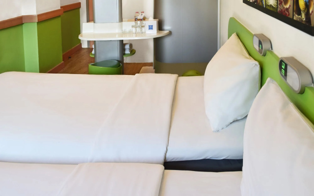 Ibis Budget Semarang Tendean