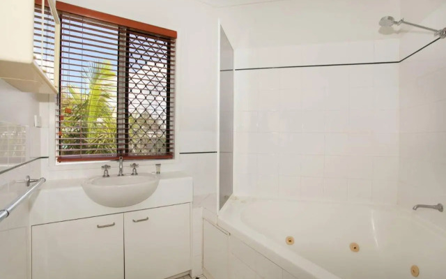 Unit 9 'Coolum Blueseas', Coolum Beach