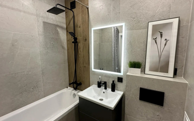 Уютные апартаменты на улице Республики 204 к7