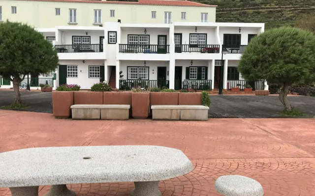 Primera línea en piscinas naturales.