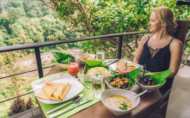 Aqua Dunhinda Villa & Nature Retreat