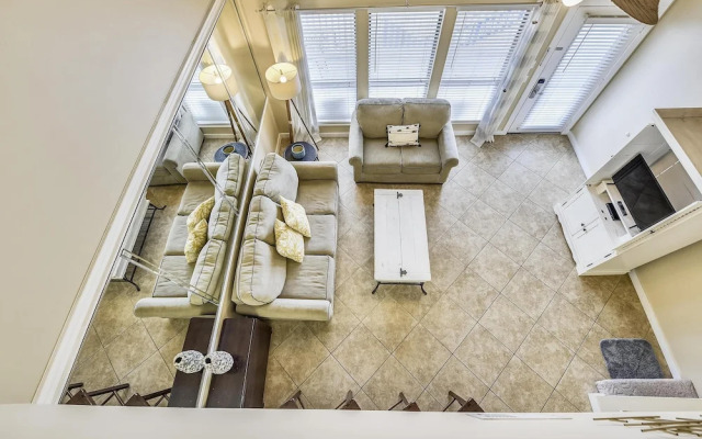 Southwind by Book That Condo