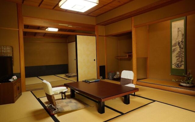 Meisho Sansuien - Yuda Onsen -