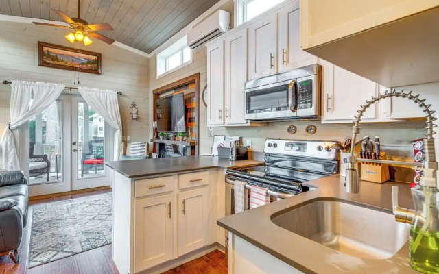 Tiny Home in Flat Rock: Easy Access to I-26!