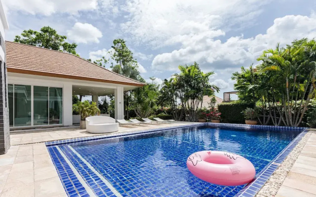 Unique Pool Villa with 5 Bedrooms and Sea View (PM-C1)