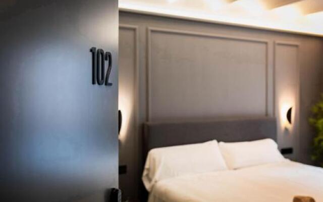 Reina 107 Beach Boutique