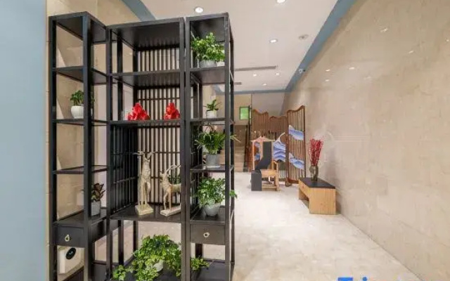 Pinjia Business Hotel