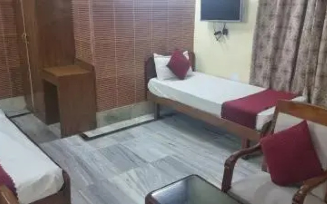 Hotel Shri Hari by OYO Rooms