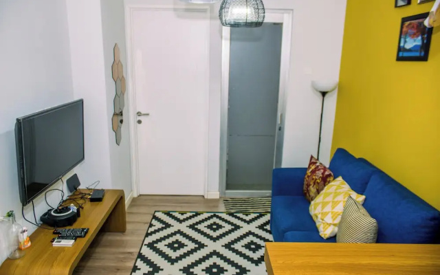 Cozy And Comfort 1Br With Walk In Closet At Pakubuwono Terrace Apartment – Guest Rooms – Jakarta