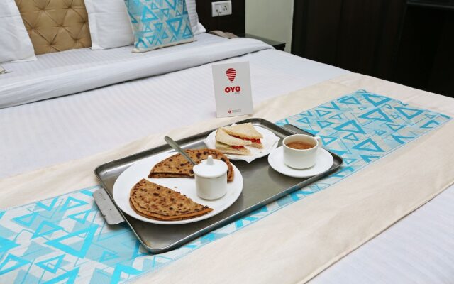 OYO 8909 Hotel Grand