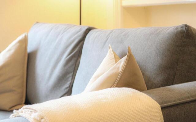 Cosy Ardrossan Apartment