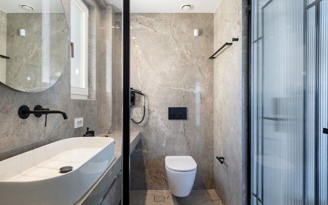Riviera Suites