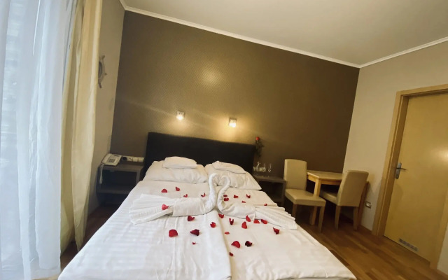 Royal Mediterran Hotel