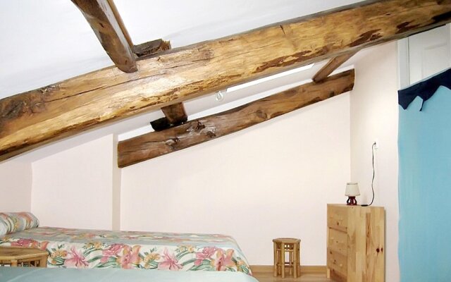 House With 5 Bedrooms in La Caillère-saint-hilaire, With Enclosed Gard