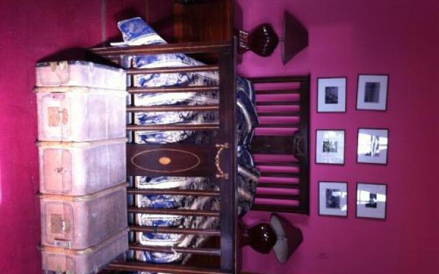 Paris Hostal Boutique