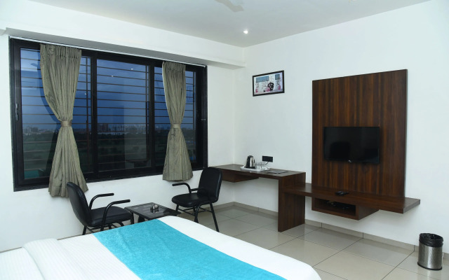 OYO 16604 Hotel Sparsh Inn