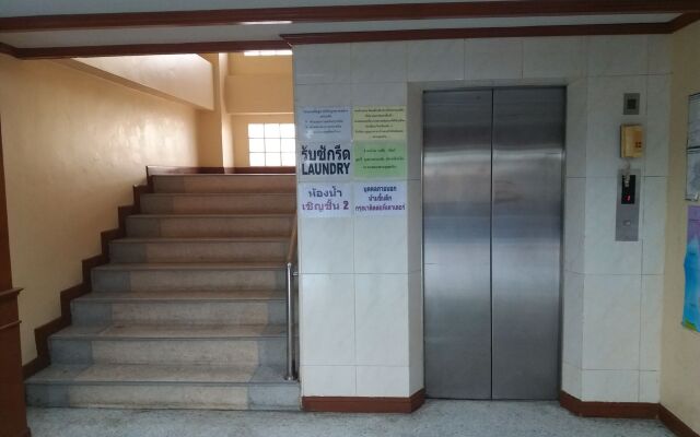 Chaiyaphruk Grand Hotel