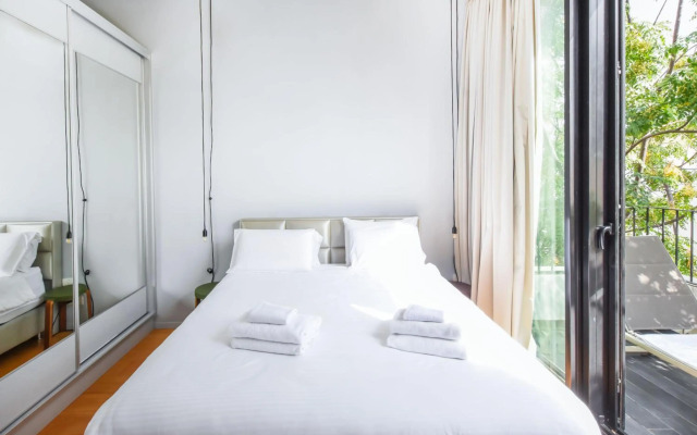 Touch The Sky by HolyGuest