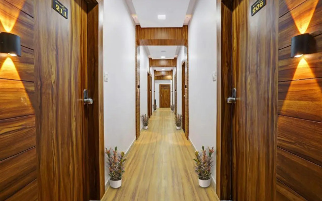 OYO Flagship 70202 Hotel Max