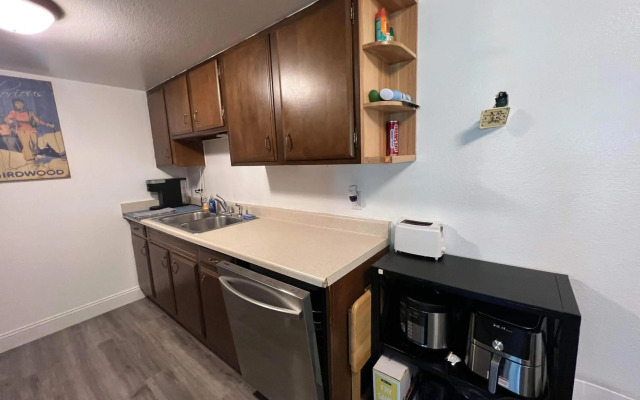 Rustic Girdwood Condo