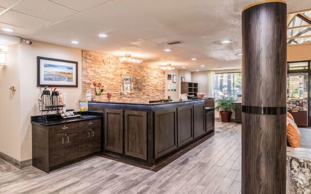 Lake Norman Inn and Suites