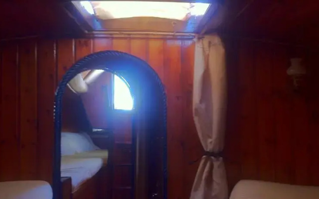 Leggend Sailing And Adventure