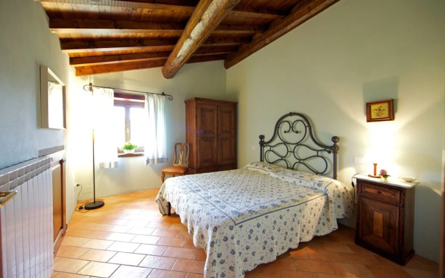 Wonderful private villa for 10 people with private pool, WIFI, TV, terrace, pets allowed and par...