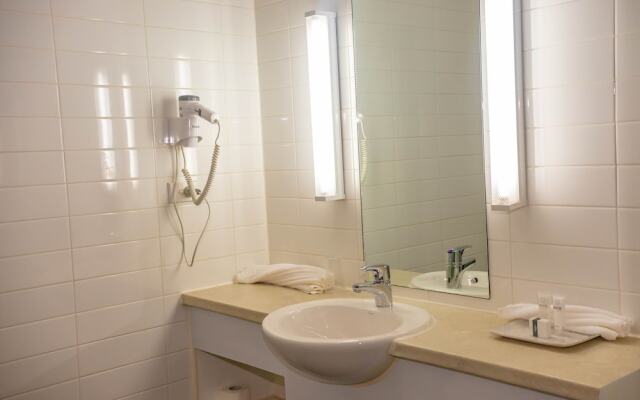 Highlander Hotel & Apartments