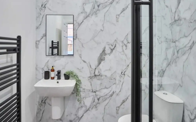 Host Stay Apartment 2 Upton House