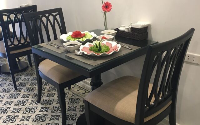 Golden Rooster Hotel
