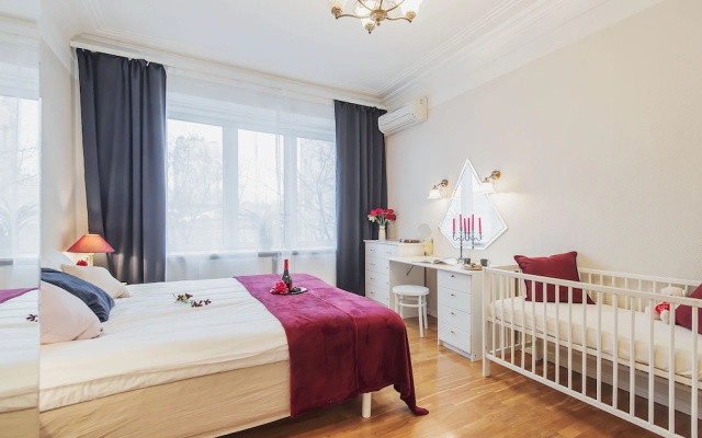 Апартаменты GM в Старопименовском пер., 16
