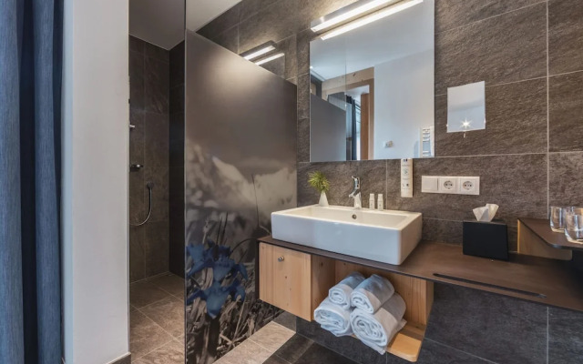 Maraias Luxury Suites & Apartments