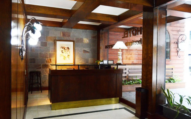 Gardi Hotel & Suites