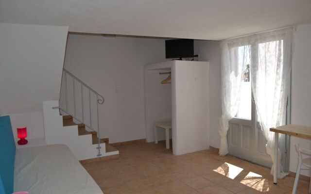 Odysseas Hotel
