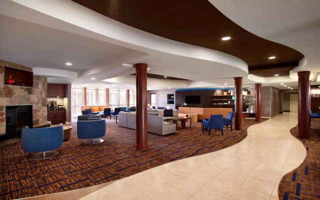 Courtyard by Marriott West Orange