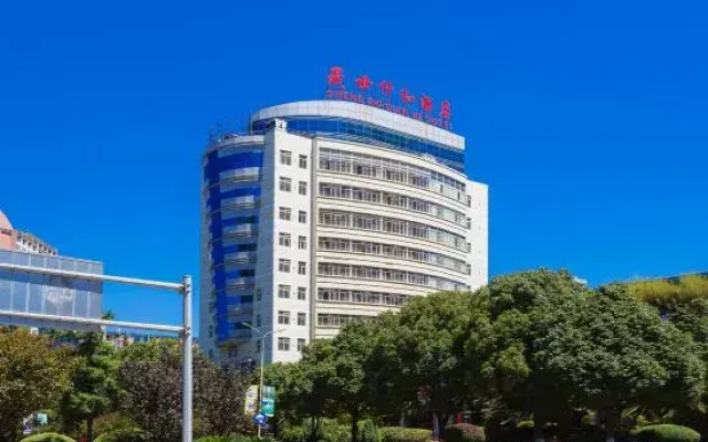 Qujing Yishi Yihe Hotel (Cuifeng Road, Qilin District)