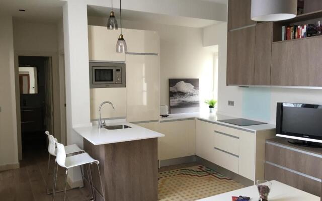 Apartamento T2, Tirso de Molina, luminoso y tranquilo