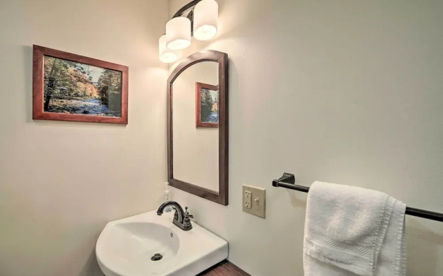 Comfy Damascus Apartment - Walkable Location