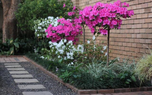 Del Roza Guest House