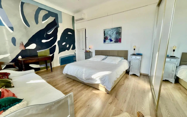 Spacious 3 BR flat Nice center - magnificent view-parking