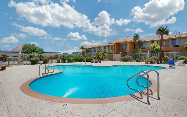 Knights Inn - Palmdale CA