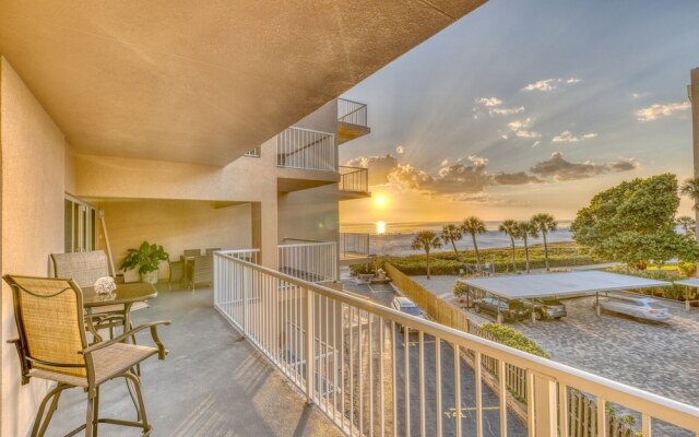 Jamaica Royale T32 - 2 Br Condo