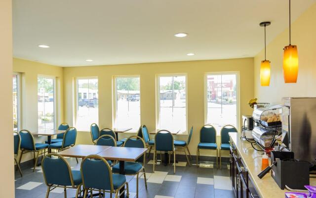 AArya Hotel By Niagara Fashion Outlets