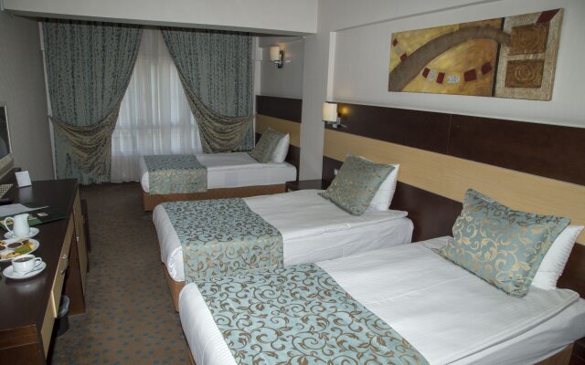Mom Hotel